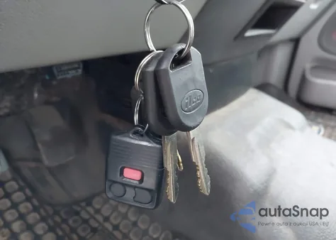 2006 Ford F-150 Lariat/Xl/Xlt from USA, damaged, VIN 1FTVX12596NB72877